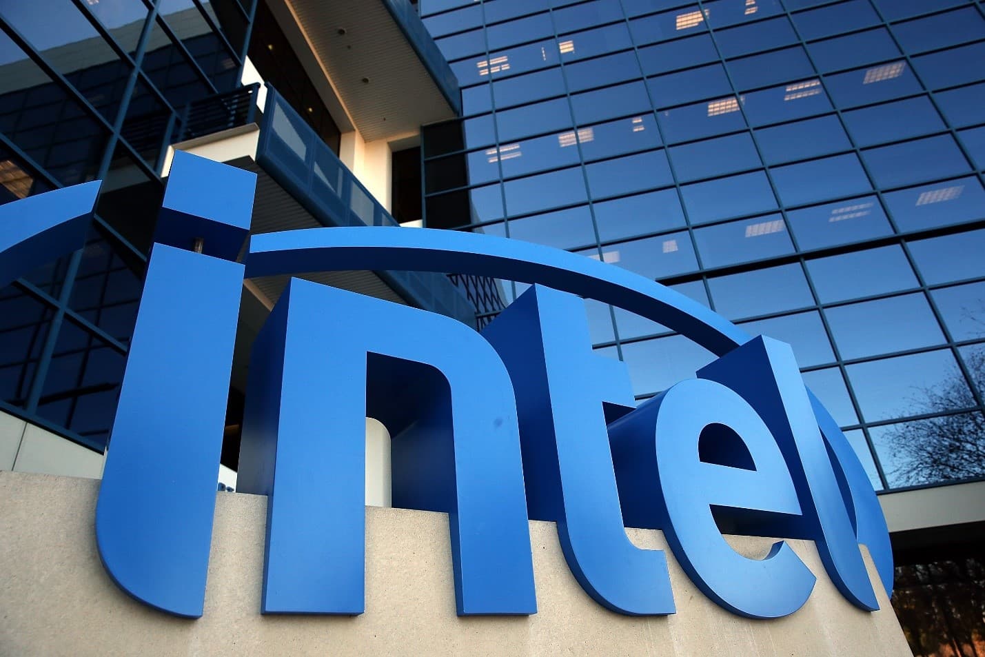 Taiwanese chipmaker TSMC steps up as a challenger to Intel with IBM order win